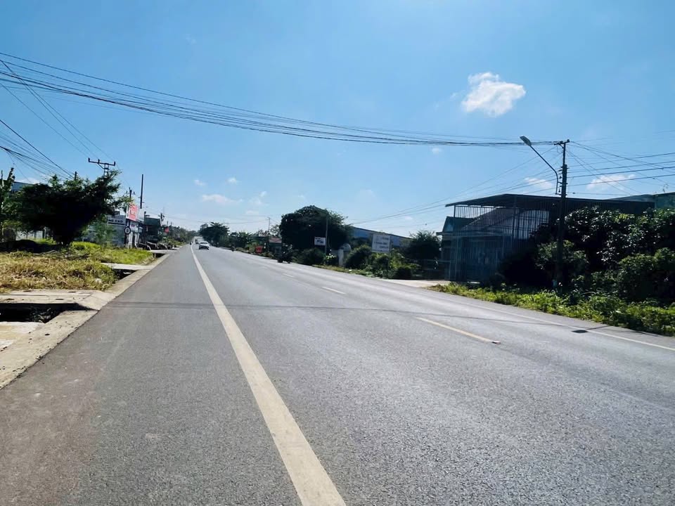 Đất mặt tiền Tỉnh Lộ 1, Đắk Nông 225m² giá 1.68 tỷ - Kinh doanh thuận lợi!