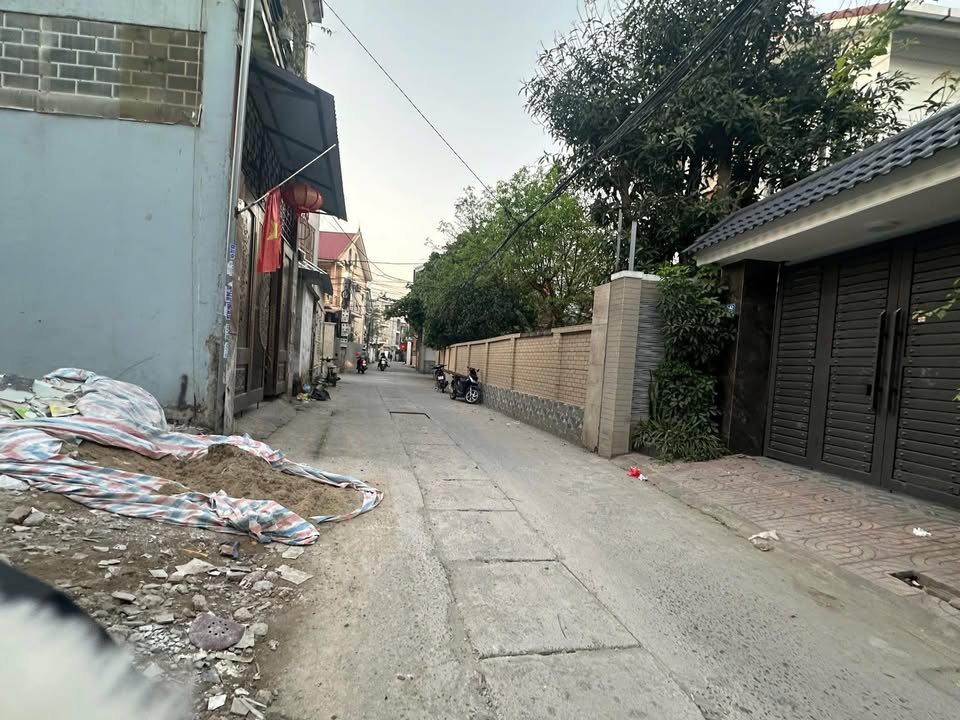 Đất Hưng Bình - Ngõ 1 Văn Đức Giai 100m² giá 5.6 tỷ - Cơ hội đầu tư tuyệt vời!