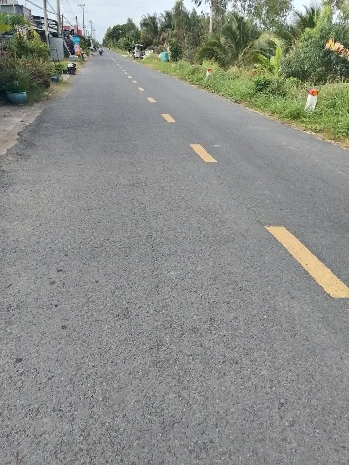 Đất nền 5600m² mặt tiền đường Nguyễn Chí Thanh, Đồng Tháp - Giá 1,1 tỷ chỉ còn!