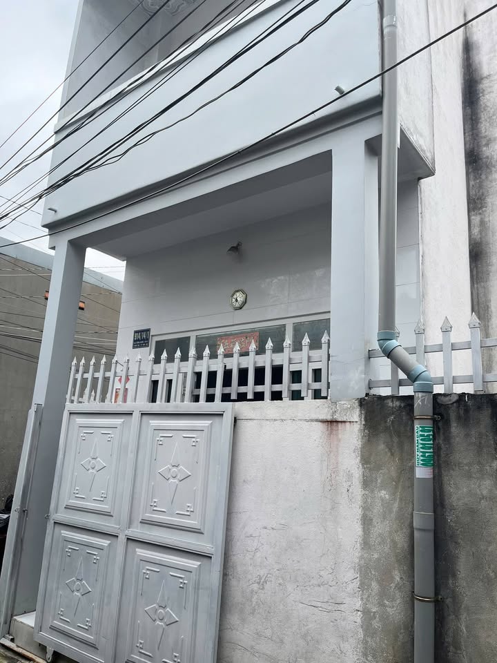 Nhà phố Thủ Dầu Một 45m² giá 2 tỷ - Trung tâm tiện ích, giao thông thuận lợi!