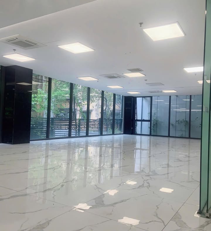 Văn phòng cho thuê tại Bích Câu, Đống Đa 122m² giá 11$/m² - Giao thông thuận tiện!