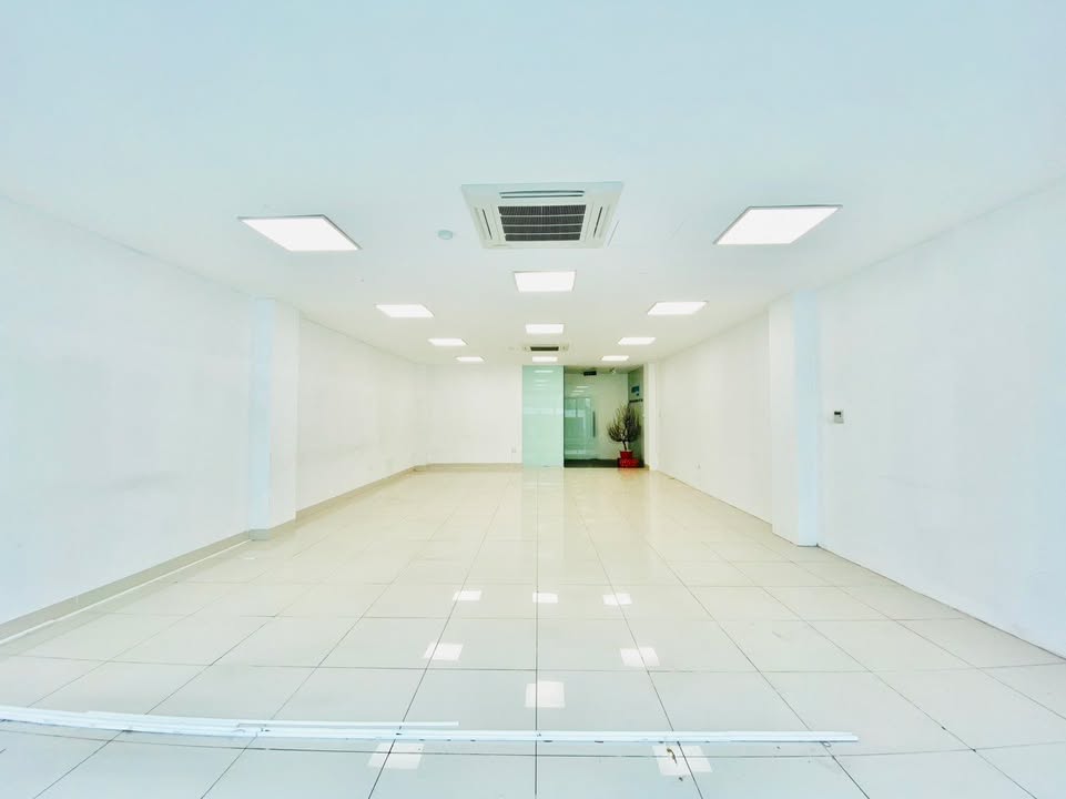 Sàn văn phòng cho thuê tại Nguyễn Ngọc Nại, Thanh Xuân 50m² giá 8 triệu - Không thể bỏ lỡ!