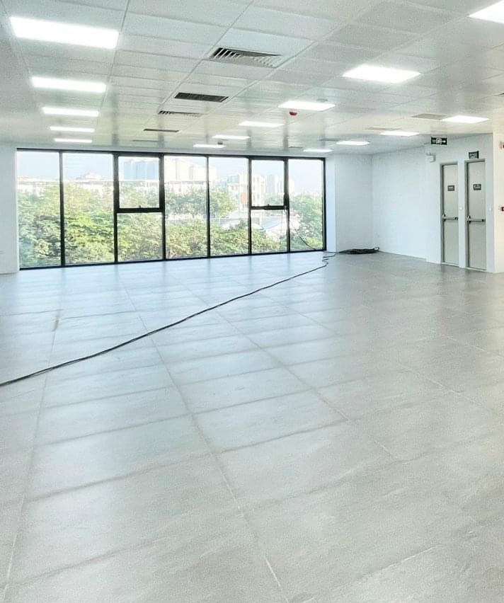 Sàn văn phòng Hoàng Cầu 140m² giá 24 triệu - View hồ Đống Đa đẹp mắt!