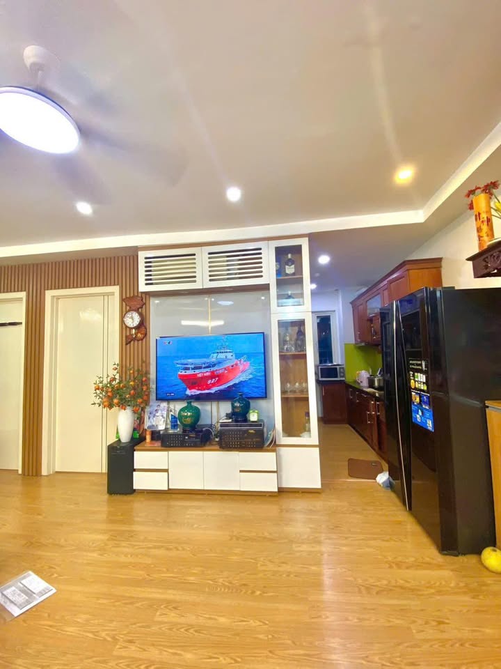 Căn hộ chung cư GreenStars 234 Phạm Văn Đồng 65m² giá 11.5 triệu - Full nội thất sang trọng!