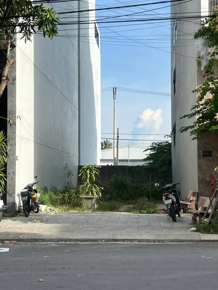 Đất nền Khuê Mỹ Đông Đà Nẵng 102m² giá 15 tỷ - Vị trí đắc địa gần biển!