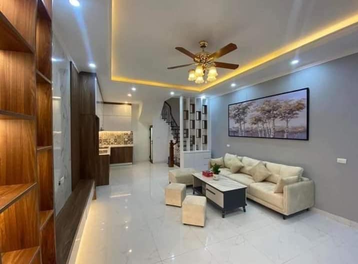 Bán nhà đẹp 5 tầng gần Ngã tư Trịnh Văn Bô 36m² giá 3,1 tỷ - Đón Tết ngay!