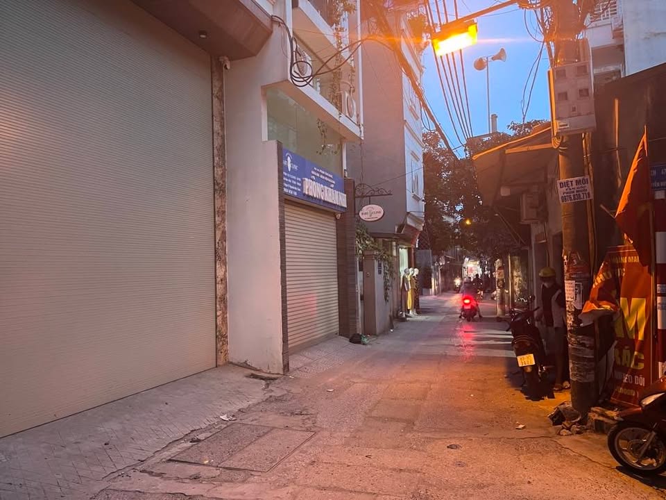 Nhà phố Nguyễn Đức Cảnh, Hoàng Mai 43m² giá 9.5 tỷ - Ô tô vào tận nhà!