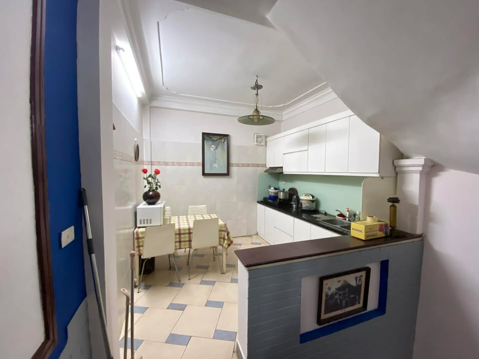 Nhà phố Vũ Ngọc Phan Đống Đa 33m² giá 9.x tỷ - Chính chủ bán gấp!