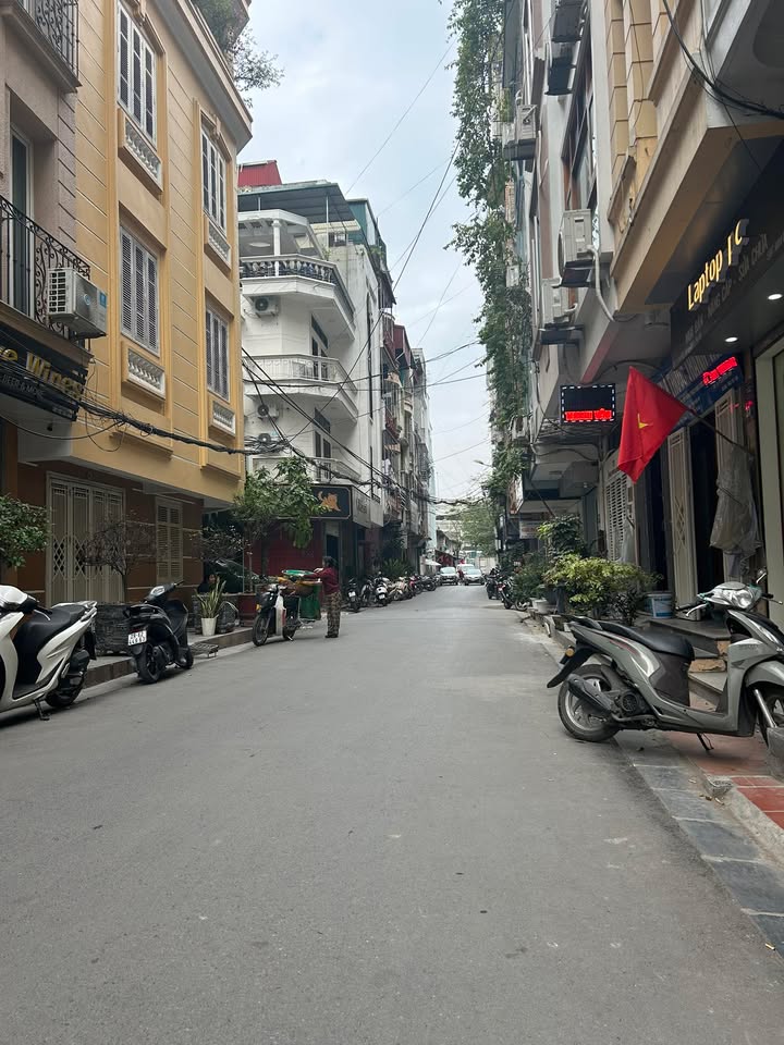 Bán gấp nhà mặt ngõ lô góc Phường Bách Khoa 35m² giá 13 tỷ - Kinh doanh tuyệt vời!