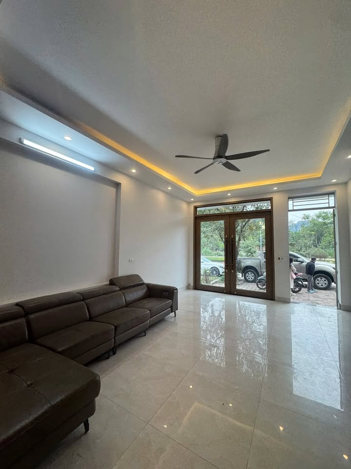 Nhà FrontHouse 80m² trục chính Trịnh Kiểm, Thanh Hóa - Hàng hiếm khu đô thị Núi Long!