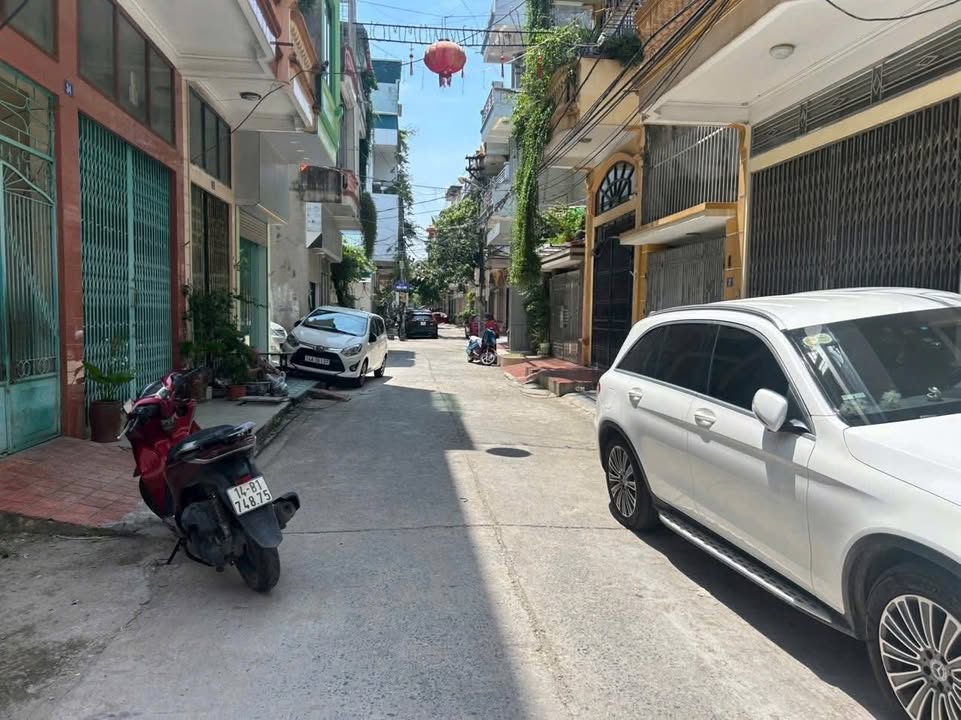 Đất nền Hồng Hải, Hạ Long 85m² giá 8 tỷ - Kinh doanh sầm uất ngay chợ!