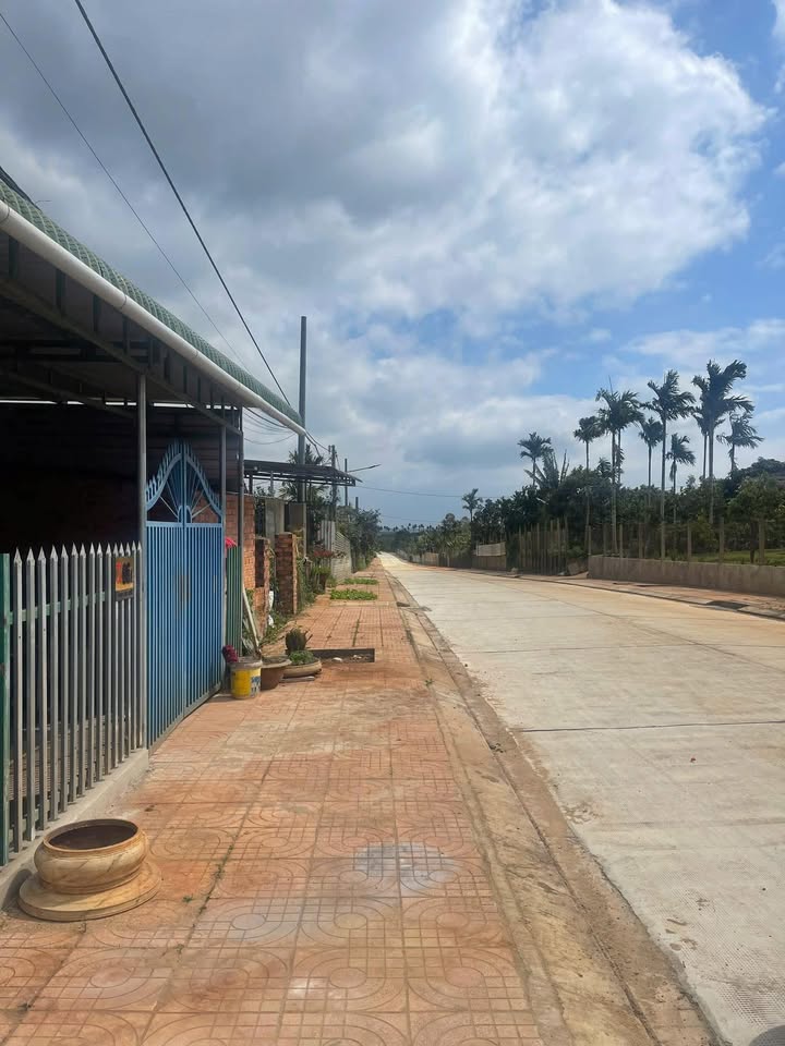 Đất nền tại Thị trấn Krông Năng 150m² giá 1.5 tỷ - Sổ hồng đầy đủ, khu dân cư đông đúc!