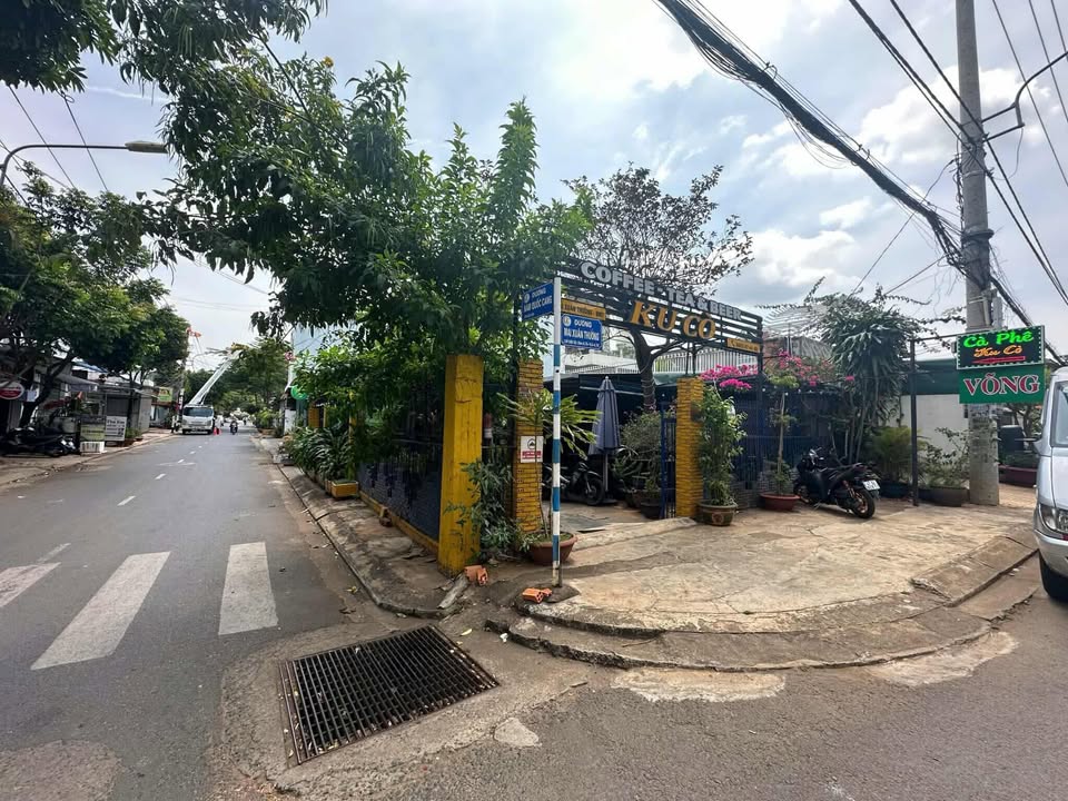 Mặt bằng cho thuê góc 2 mặt tiền đường Mai Xuân Thưởng 200m² chỉ 11 triệu/tháng - Cơ hội kinh doanh tuyệt vời!