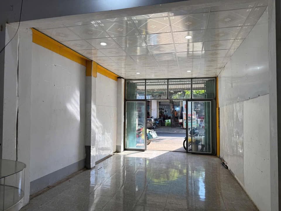 Nhà mặt tiền Nguyễn Phúc Chu, Buôn Ma Thuột 1 phòng ngủ - Giá chỉ 3,5 triệu/tháng!