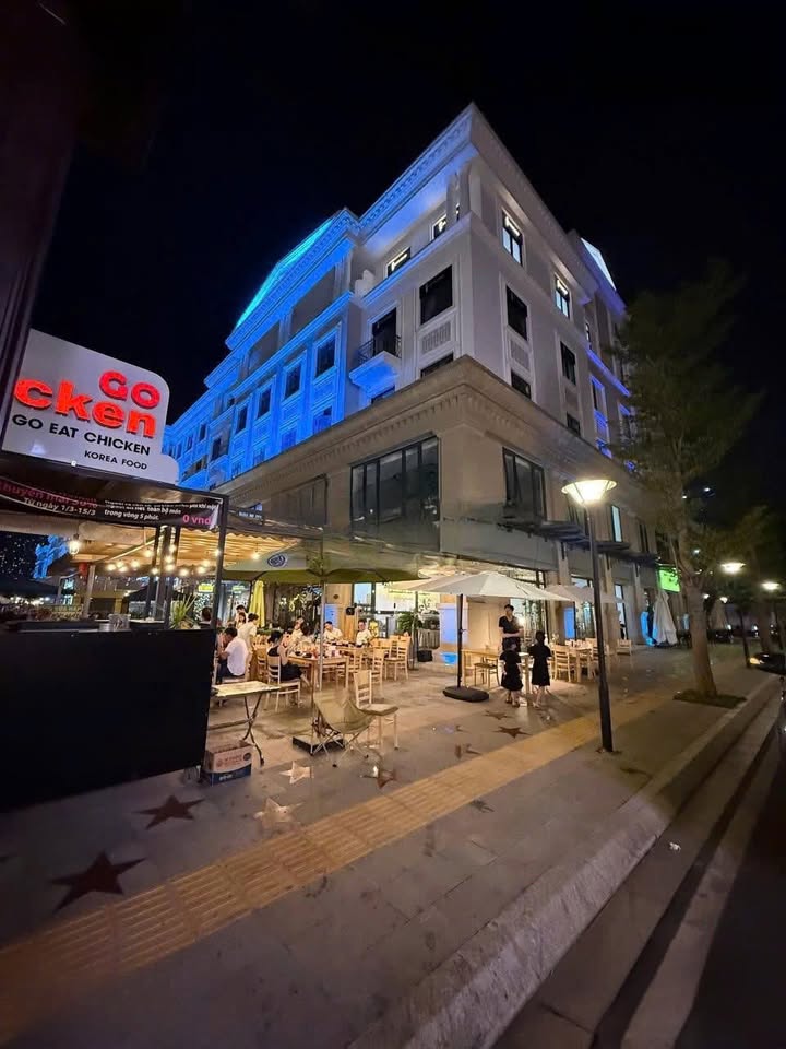 Cho thuê nguyên căn kinh doanh tại Nguyễn Xiển Thủ Đức 100m² - Vị trí đắc địa, thu hút khách hàng!