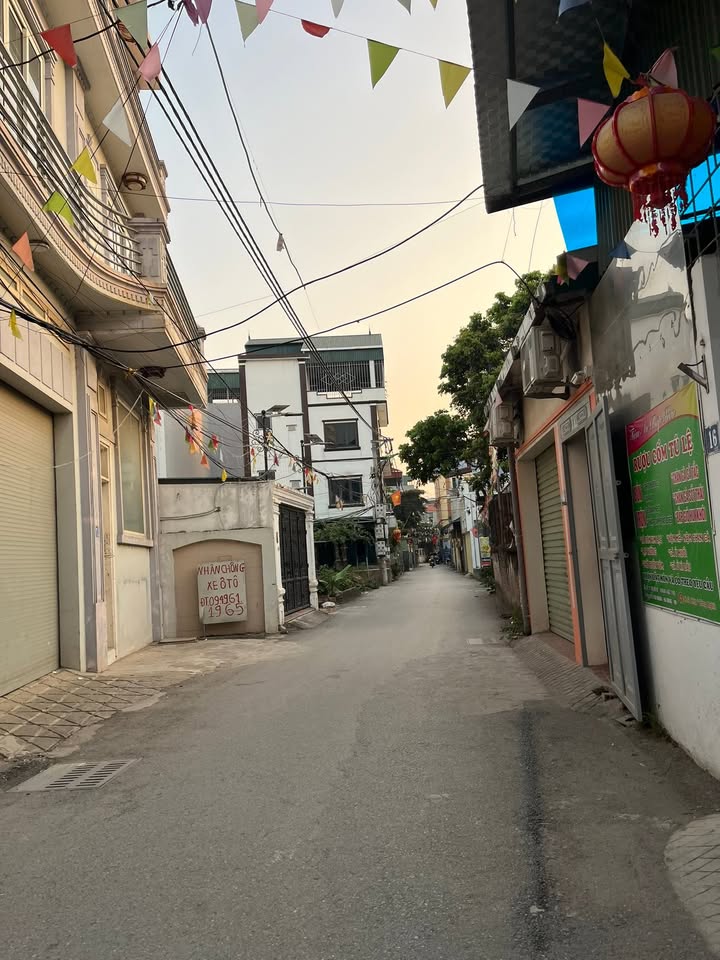 Nhà lô góc Yên Nghĩa 36m² giá 6.15 tỷ - Vị trí kinh doanh đỉnh cao!