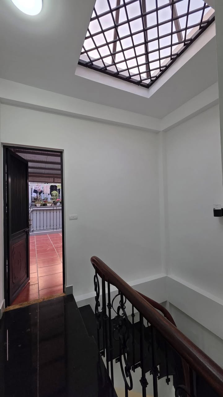 Nhà 5 tầng ngõ 70 Ngọc Khánh, 36m² giá 12 tỷ - Vị trí đắc địa trung tâm Ba Đình!