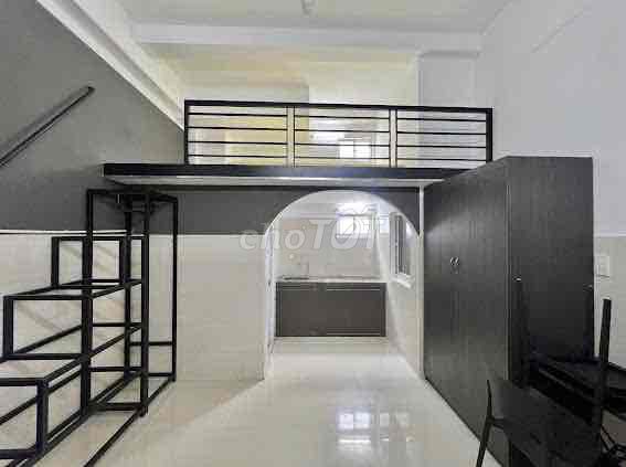 Phòng có gác Quận 7 27m² giá 4.9 triệu - Full nội thất, bảo vệ 24/24!
