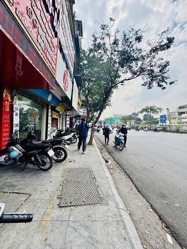 Bán nhà phố Giải Phóng, Quận Hai Bà Trưng 160m² giá 24.5 tỷ - Đối diện Bệnh viện Bạch Mai!