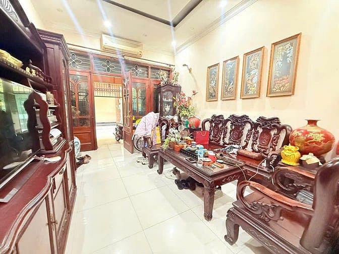 Nhà Bán Trúc Khê, Đống Đa, 80.3m² giá 37 tỷ - Đầu tư sinh lời hiếm có!