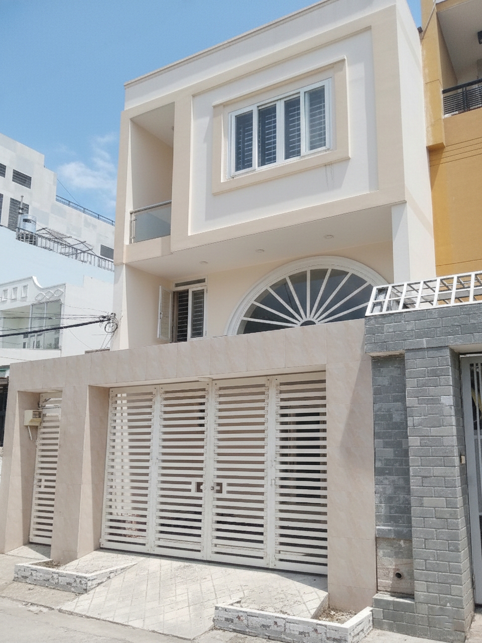 Nhà mặt tiền Trung Mỹ Tây 1, Quận 12, 147m² giá 9.5 tỷ - Kinh doanh đỉnh cao!