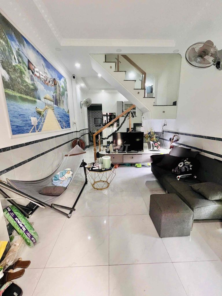 Nhà SHR Hẻm ô tô gần ĐH Giao Thông Vận Tải 2.7 Tỷ - Sẵn sàng vào ở!