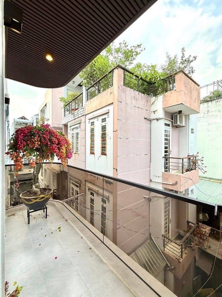 Nhà mới Thích Quảng Đức, Phú Nhuận 40m² giá 4.35 tỷ - Sẵn sàng vào ở ngay!