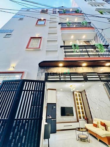 Nhà phố 4 tầng Bùi Văn Thêm, Phú Nhuận 120m² giá chỉ 7.5 tỷ - Đón Tết ngay!