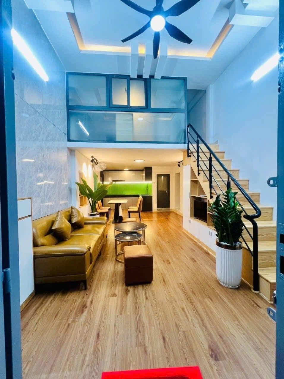 Nhà 2.5 tầng Chính Gián, Thanh Khê 41m² giá 4.45 tỷ - Full nội thất, sát đường chính!