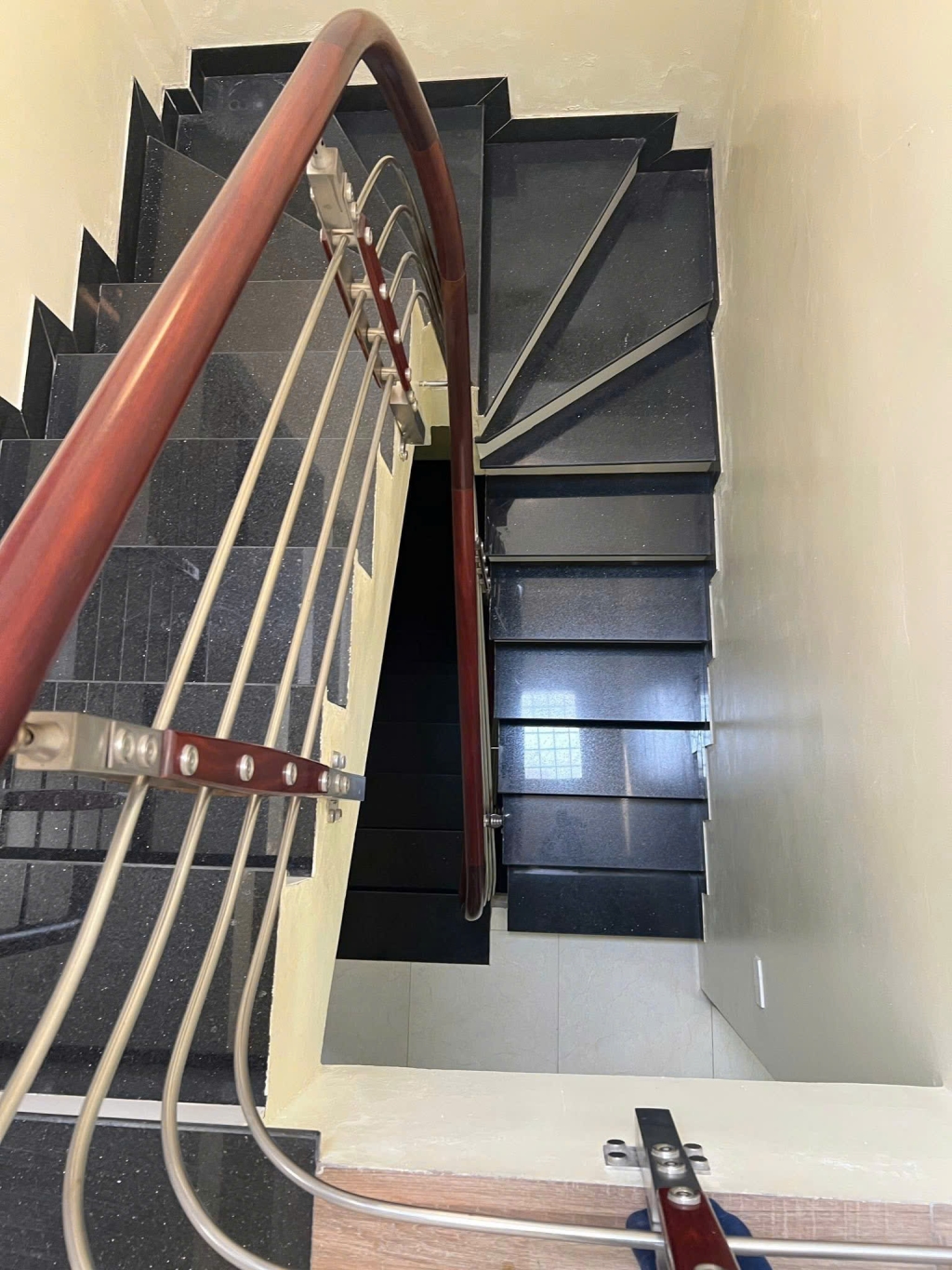 Nhà phố Ô Chợ Dừa, Đống Đa 38m² giá 10.5 tỷ - Thiết kế đẹp, tiện ích đầy đủ!