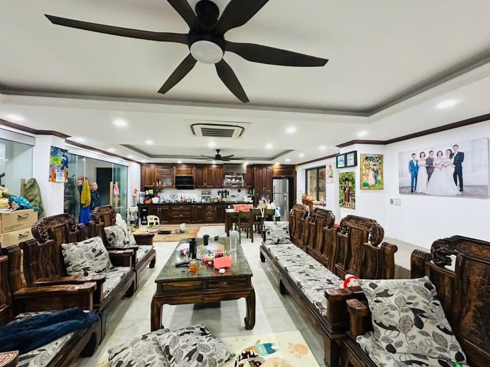 Bán nhà mặt phố Trần Phú, Lào Cai 200m² giá 13.5 tỷ - Tiềm năng phát triển mạnh mẽ!