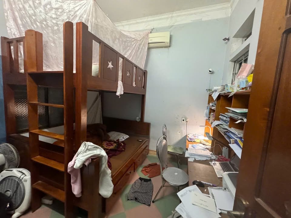 Nhà cho thuê 2 tầng tại Đốc Thiết, 140m² chỉ 4,5 triệu - Không thể bỏ lỡ!