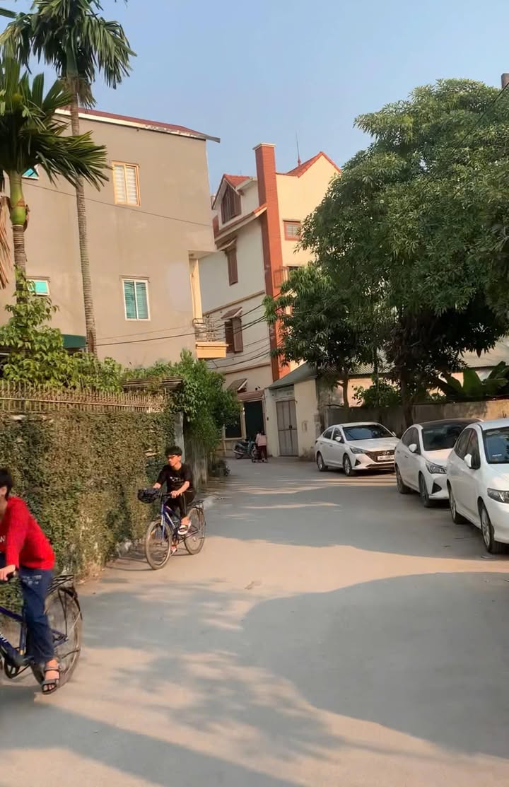 Nhà lô góc Tân Lập Đan Phượng 90m² giá 12 tỷ - Kinh doanh sầm uất, ô tô tránh!