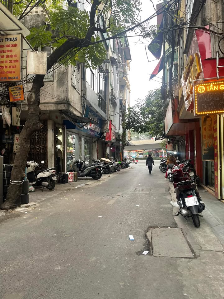 Nhà mặt ngõ Trương Định, 23m² giá 4.9 tỷ - Kinh doanh cho thuê sinh lời ổn định!