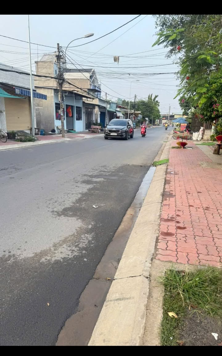 Bán Nhà 2 Mặt Tiền Lê Thị Kim, Hóc Môn 125m² giá 7.5 tỷ - Đầu tư sinh lời ngay!