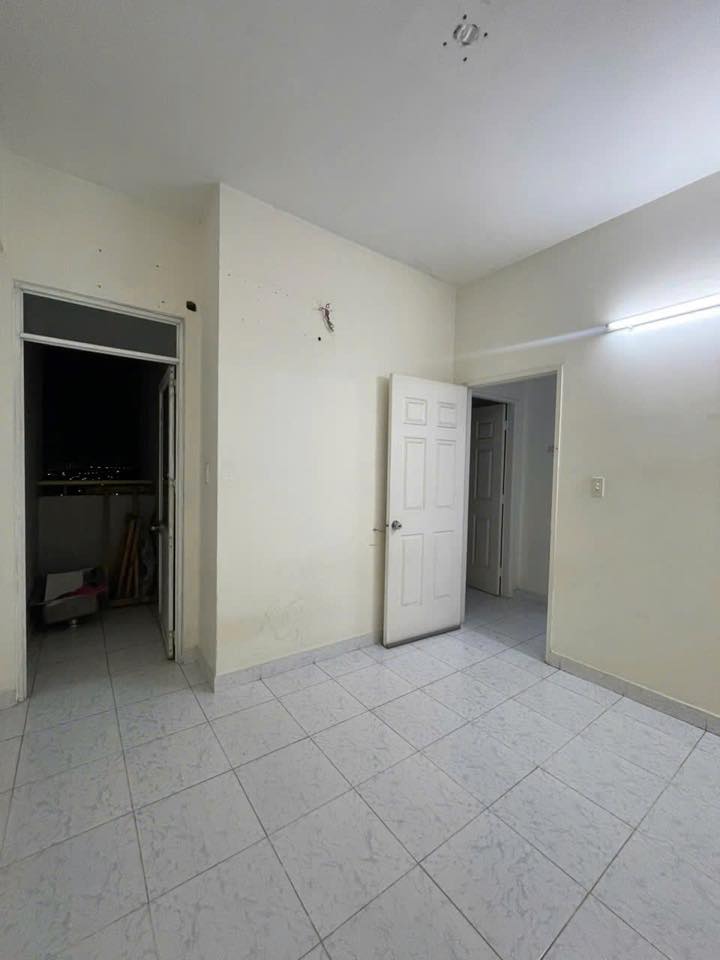 Căn hộ Lê Thành Quận Bình Tân 66m² giá 5 triệu - Nhà trống, giao thông thuận tiện!
