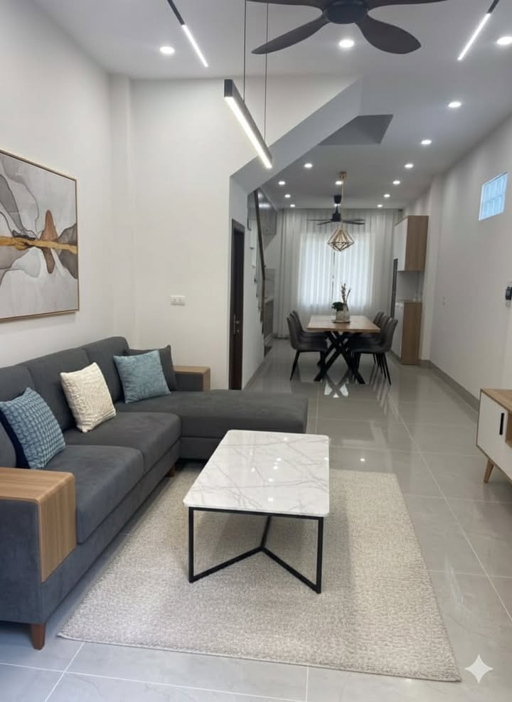 Nhà đẹp Phường Gia Thụy, Quận Long Biên 60m² giá 8 tỷ - Cơ hội hiếm có không thể bỏ qua!