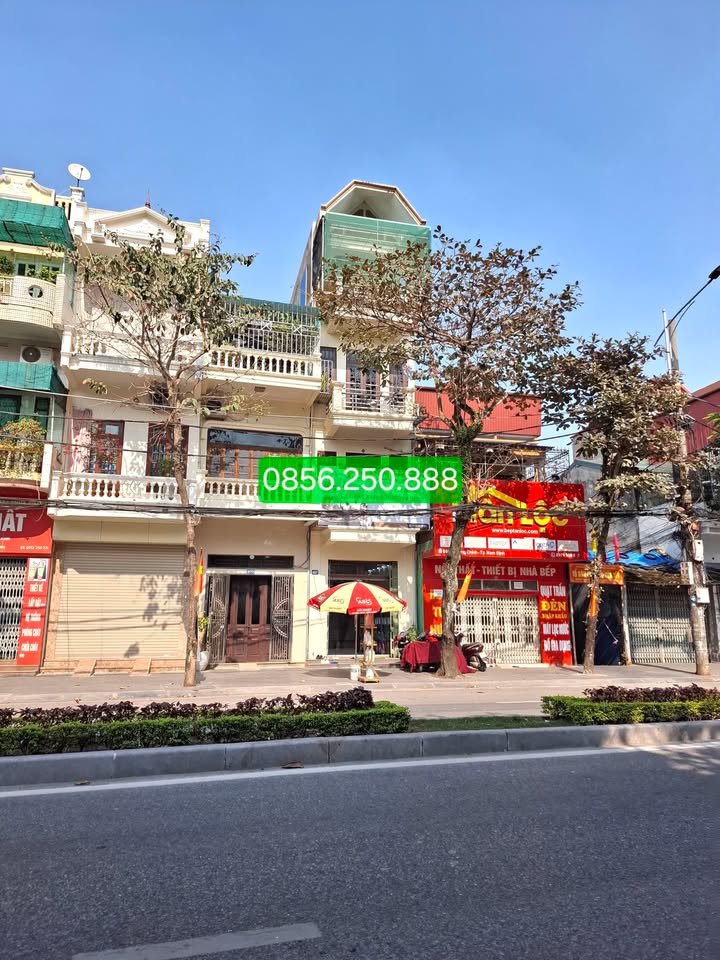 Nhà mặt phố Trường Chinh - 3 tầng, 40m² giá 5.6 tỷ - Kinh doanh và ở ngay!