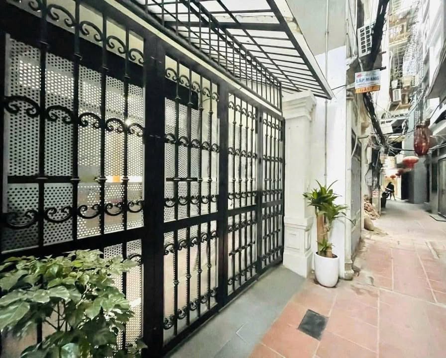 Nhà phố Minh Khai 46m² giá 8 tỷ - Thiết kế hiện đại, sẵn sàng vào ở!