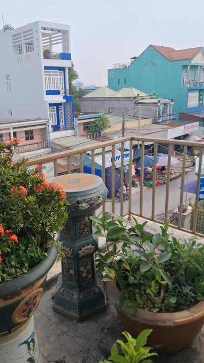 Bán nhà mặt tiền chợ Hậu Nghĩa, Đức Hòa, Long An 64m² giá 5.5 tỷ - Kinh doanh thuận lợi!