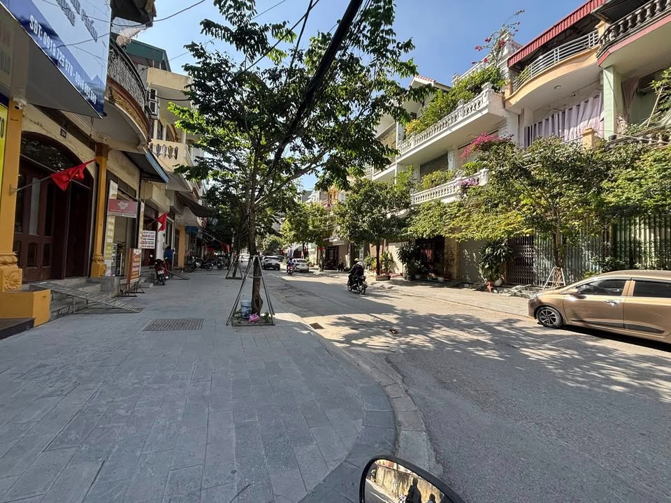 Nhà 3 tầng Hoàng Diệu, 54.8m² giá 4XX triệu - Bán gấp, chính chủ!