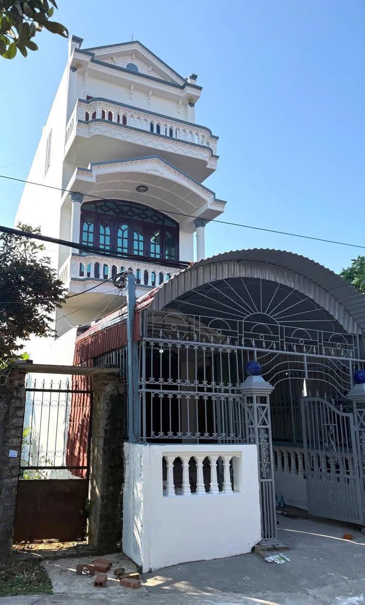 Nhà 3 tầng tại KĐT Trường Linh, 88m² giá nhỉnh 2 tỷ - Vị trí đắc địa, gần trường học!