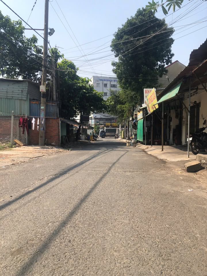 Đất thổ cư 256m² tại Đồng An 1, Bình Hòa, giá 7.5 tỷ - Đường xe tải, thuận tiện di chuyển!