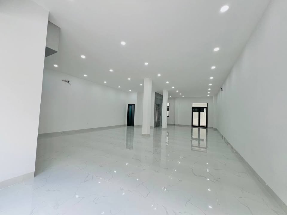 Cho thuê shophouse Vinhomes Grand Park 144m² giá 40 triệu - Nhà mới 100%