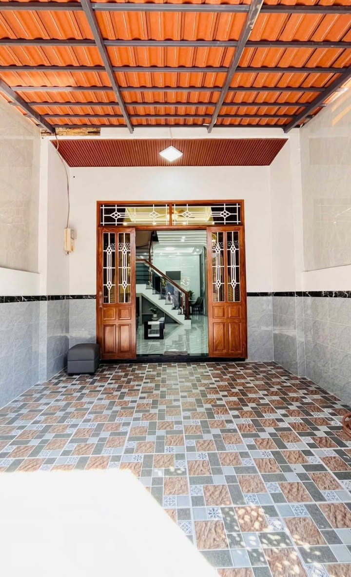 Nhà phố Tân Chánh Hiệp 61m² giá 5.15 tỷ - Ô tô đậu trong sân, sẵn sàng vào ở!