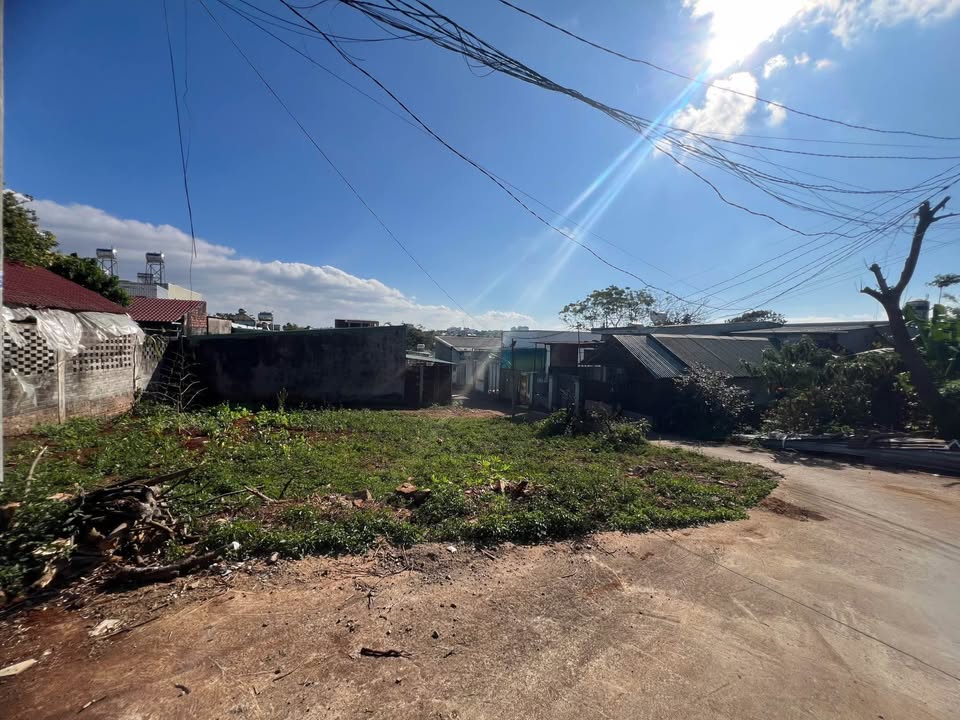 Lô đất góc 2 mặt tiền hẻm 262 Cách Mạng Tháng Tám, 323m² giá 54 tỷ - Cơ hội đầu tư không thể bỏ lỡ!