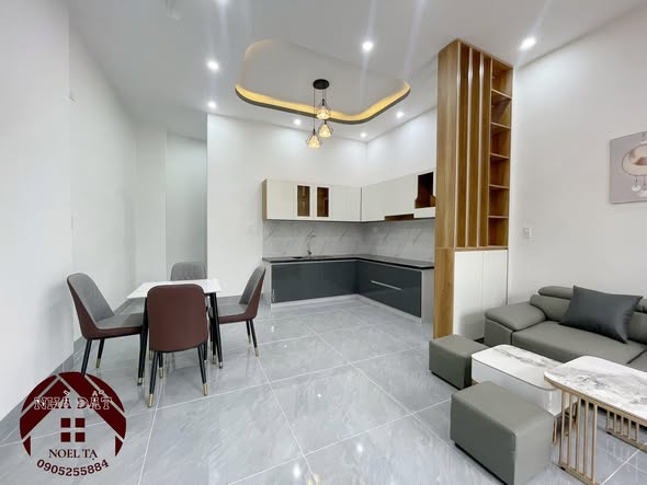 Nhà 2 tầng Hoàng Hoa Thám 53m² giá 1.4 tỷ - Thiết kế hiện đại, ô tô vào tận nhà!
