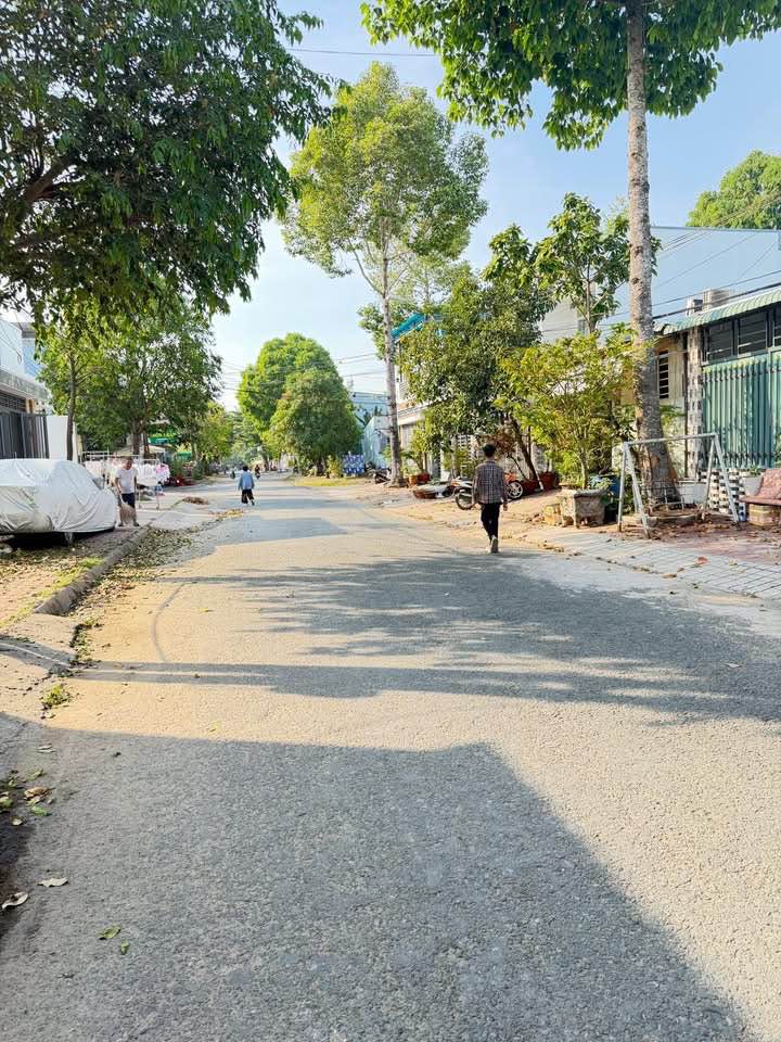 Nhà Tân Cổ Điển Phường 8, Vĩnh Long 117m² giá 2.79 tỷ - Thiết kế sang trọng, không gian rộng rãi!