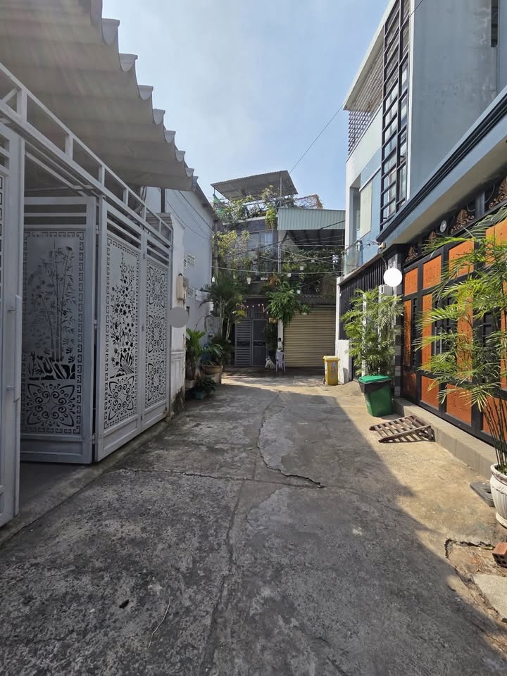 Nhà cấp 4 hẻm xe hơi Phước Long A Thủ Đức 55m² giá 4.5 tỷ - Cơ hội đầu tư tuyệt vời!