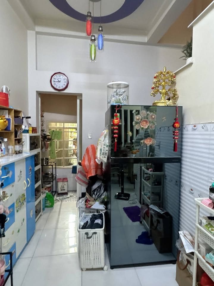 Mặt tiền kinh doanh Thủ Đức 81m² giá 9 tỷ - Sổ hồng riêng, thích hợp đầu tư!